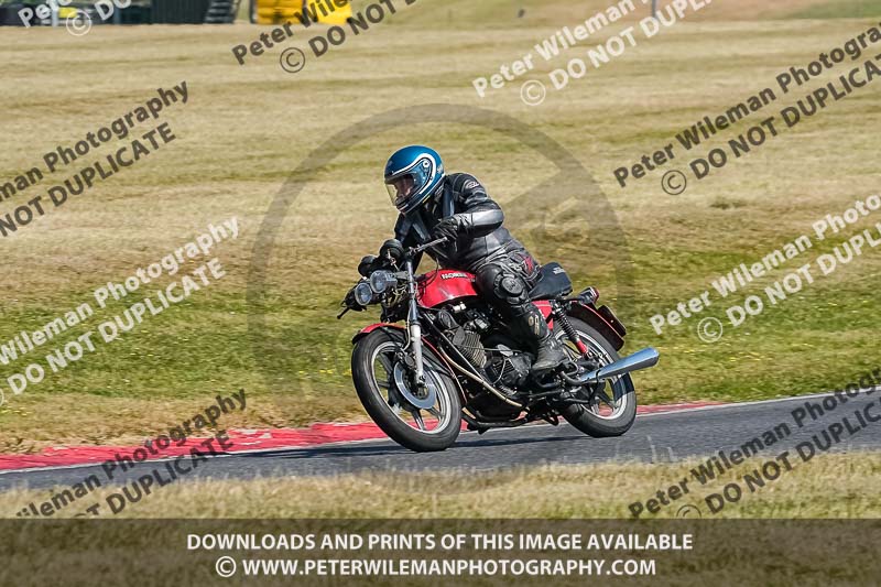 cadwell park;cadwell park photographs;cadwell trackday photographs;enduro digital images;event digital images;eventdigitalimages;peter wileman photography;racing digital images;trackday digital images;trackday photos